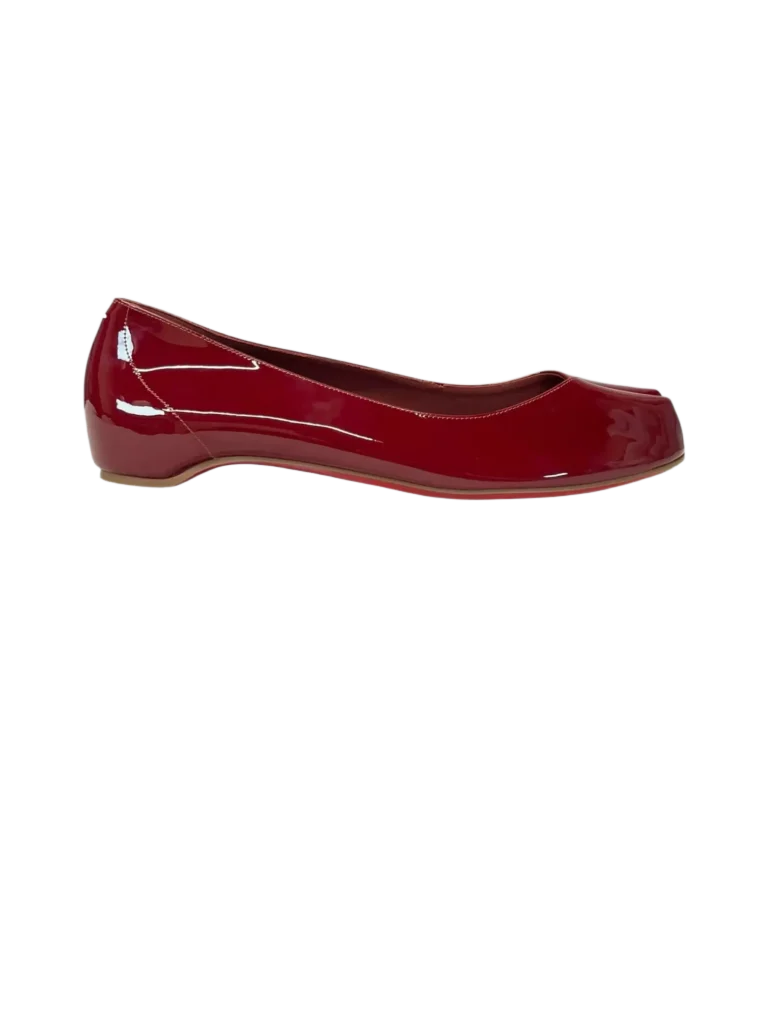 x Christian Louboutin, ballerine Marlougiela in vernice, 40.
