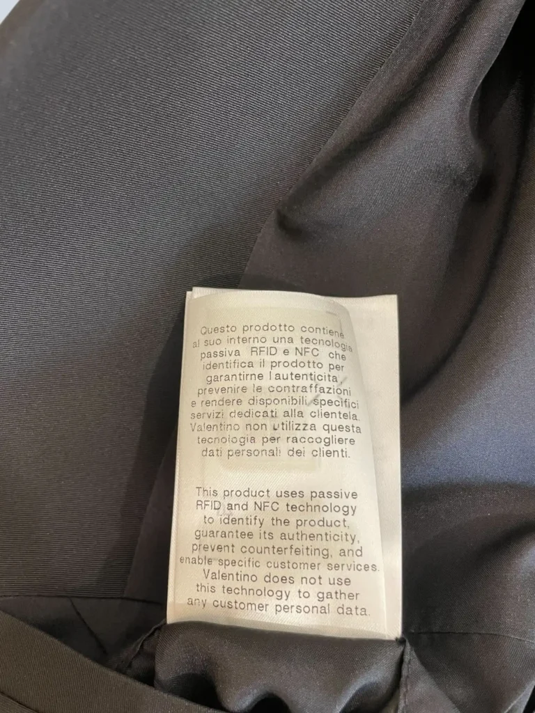 Garavani, blazer doppiopetto oversize in seta, 42., foto 10 di 11
