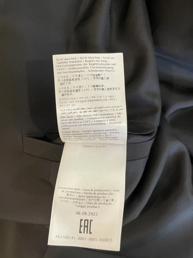 Garavani, blazer doppiopetto oversize in seta, 42., foto 11 di 11