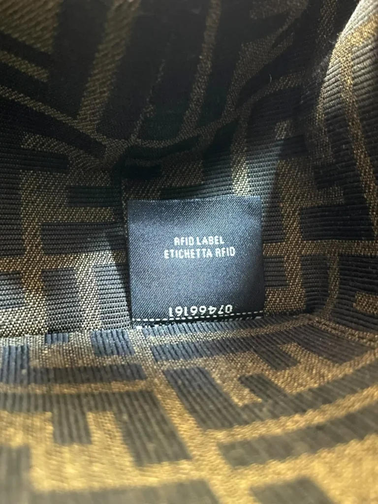 First small sequin crossbody bag, photo 15 of 16