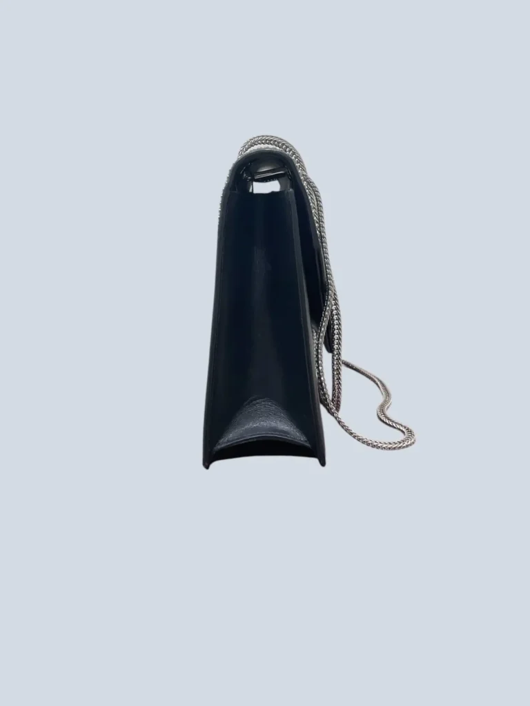 Borsa a tracolla Betty Medium in pelle con borchie., foto 3 di 10