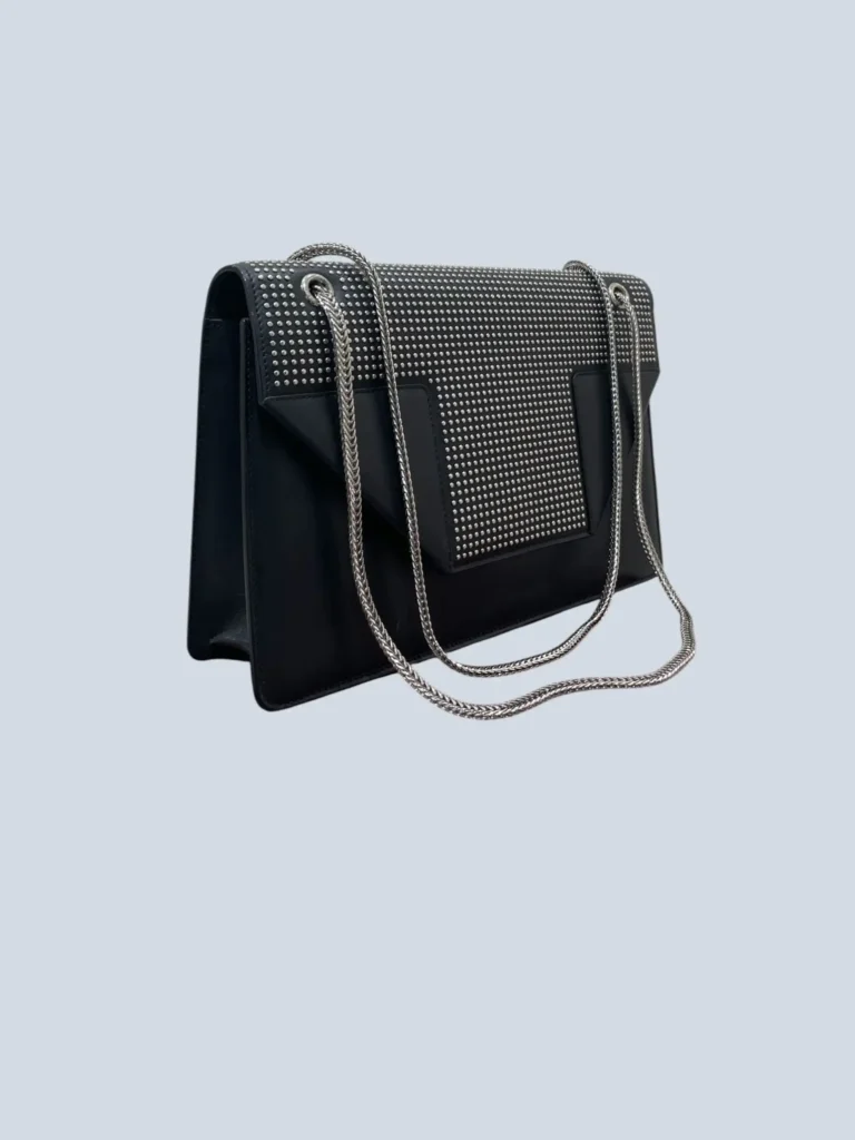 Borsa a tracolla Betty Medium in pelle con borchie., foto 2 di 10