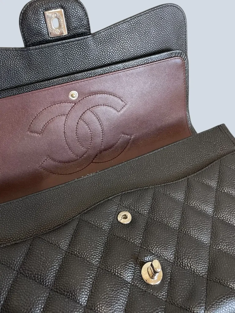 Borsa Jumbo Classic Double Flap in pelle caviar., foto 9 di 12