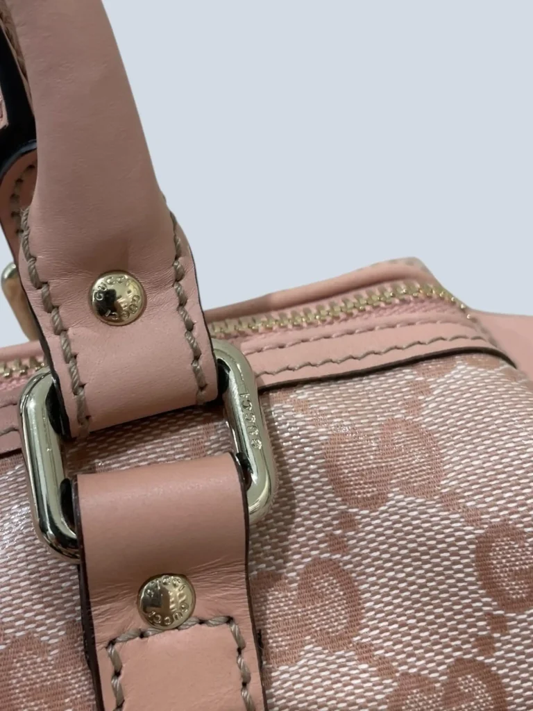 Borsa Boston Piccola in tela lucida spalmata GG Crystal., foto 9 di 10