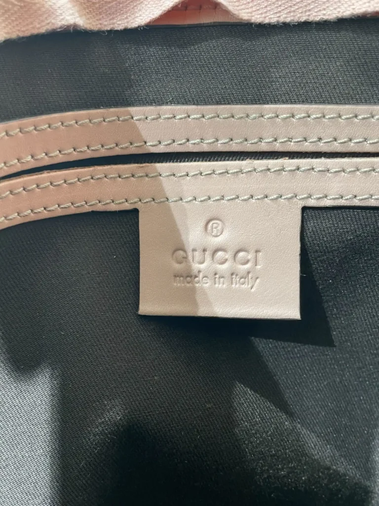 Borsa Boston Piccola in tela lucida spalmata GG Crystal., foto 6 di 10