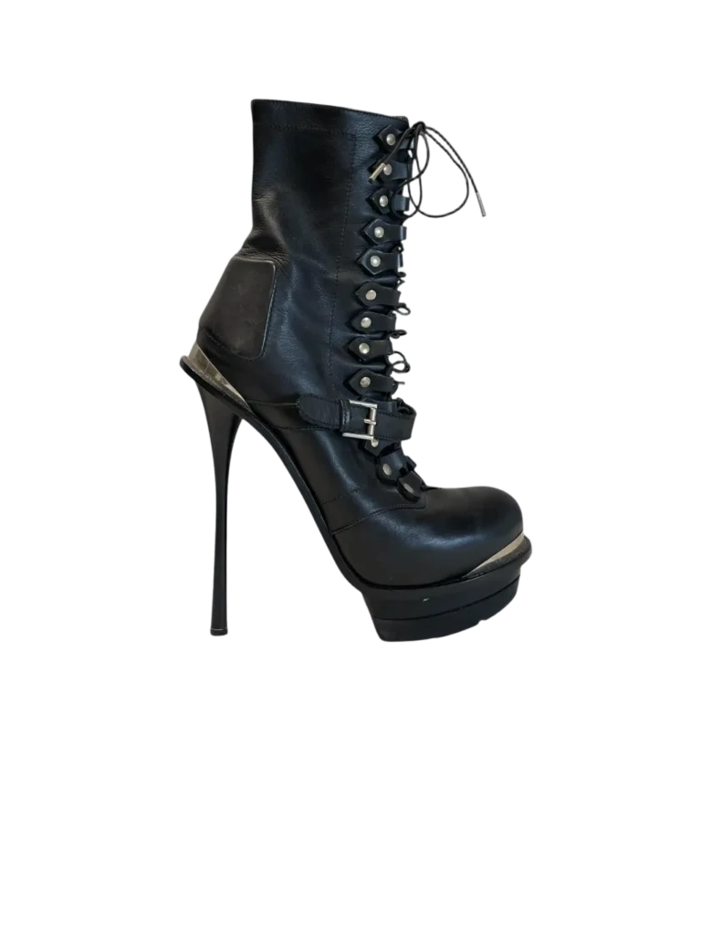 Stivaletti Chingley 145 stringati in pelle, 38.