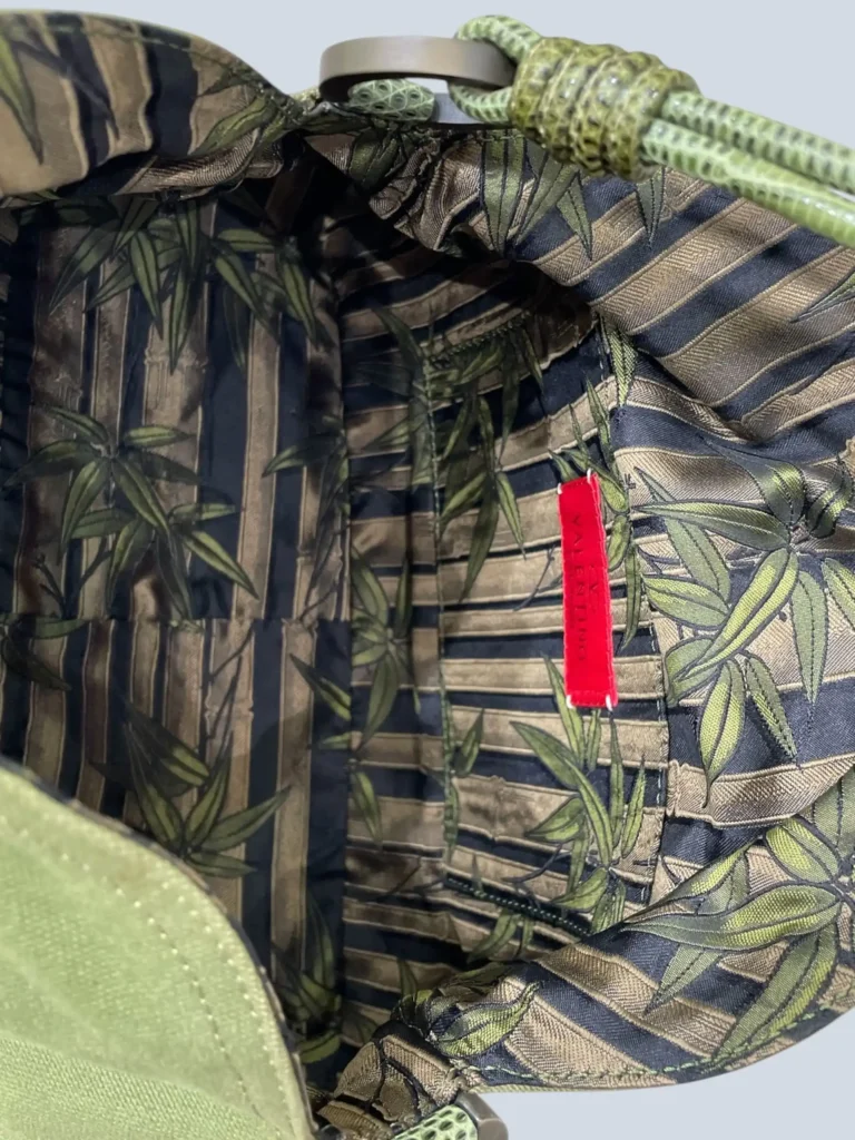 Garavani, borsa a spalla VLogo in canvas e lucertola., foto 8 di 8