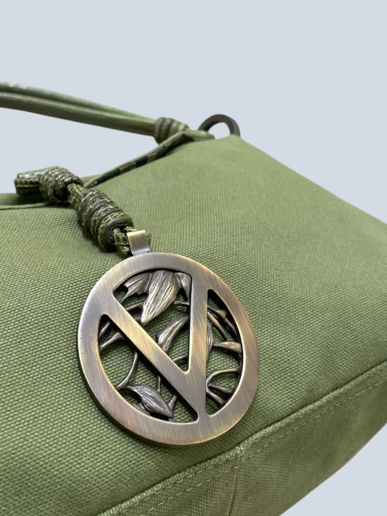 Garavani, borsa a spalla VLogo in canvas e lucertola., foto 6 di 8