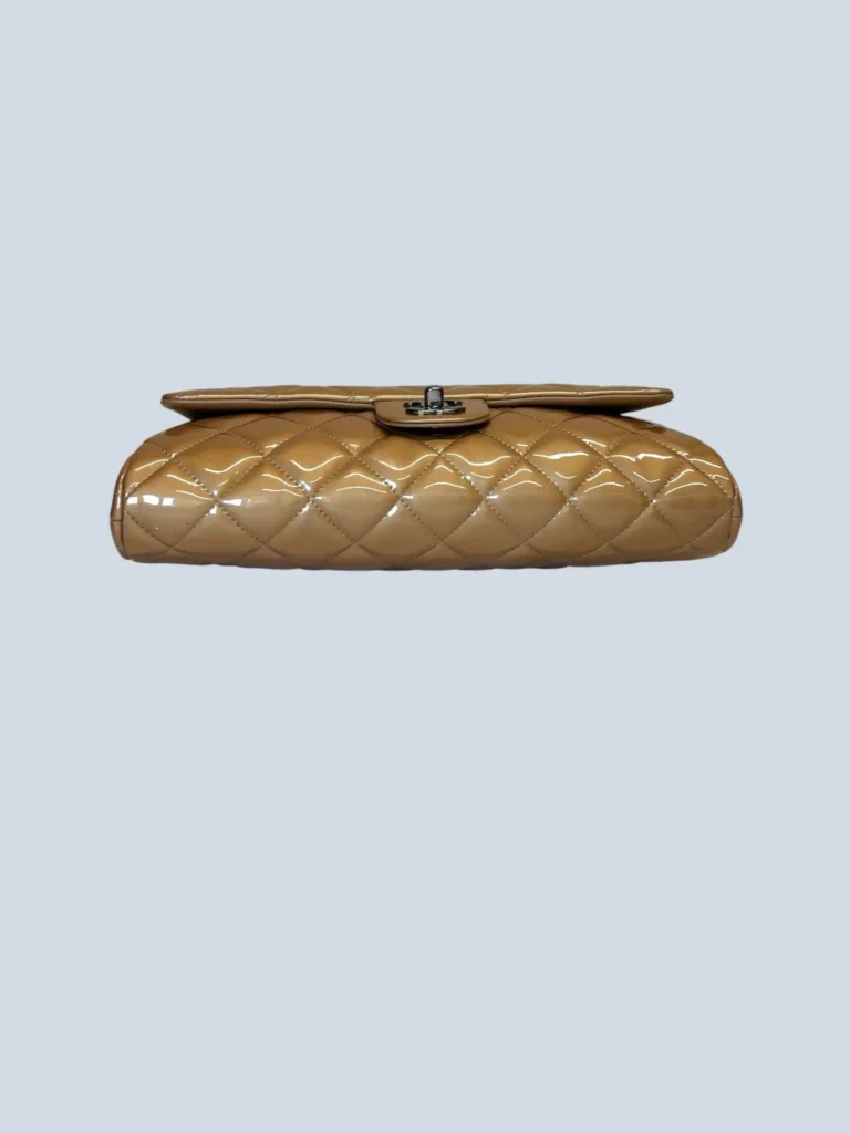 Borsa a spalla Timeless Classic Flap in vernice matelassé., foto 5 di 13