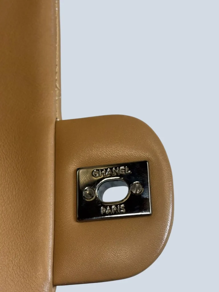 Borsa a spalla Timeless Classic Flap in vernice matelassé., foto 10 di 13