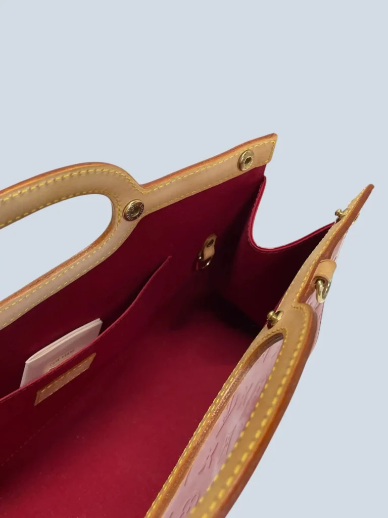 Borsa a spalla Roxbury Drive in vernice Monogram., foto 6 di 11