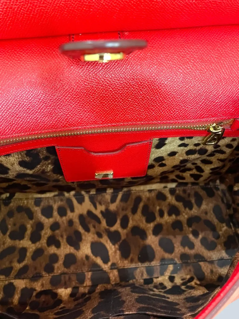Borsa a spalla Sicily Large in pelle dauphine., foto 6 di 11