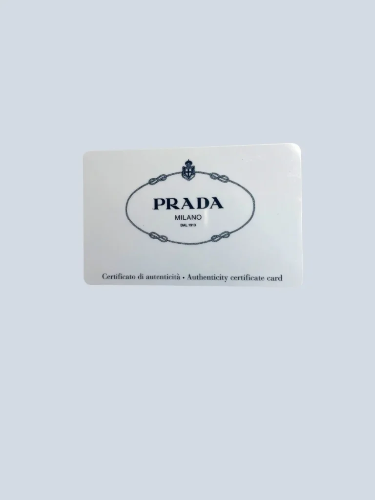 Borsa a tracolla Sling in pelle martellata., foto 8 di 9