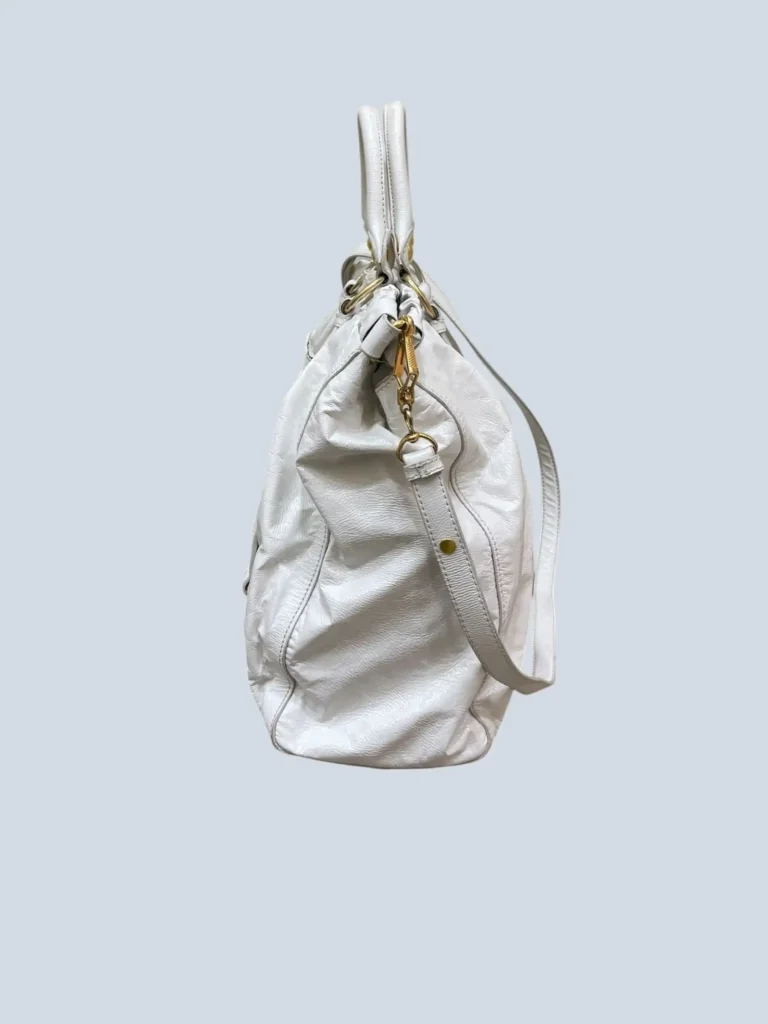 Borsa tote a tracolla in vernice Lux Ruched., foto 3 di 16