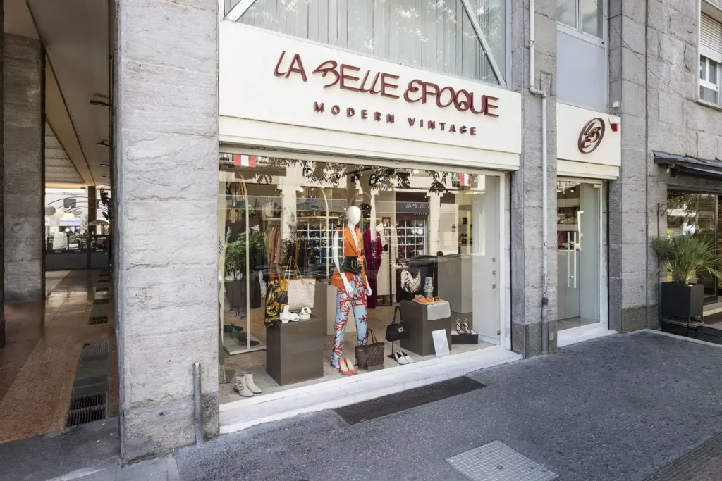 foto 9 punto vendita legnano pagina le boutiques la belle epoque boutique abbigliamento second hand luxury brand.jpg
