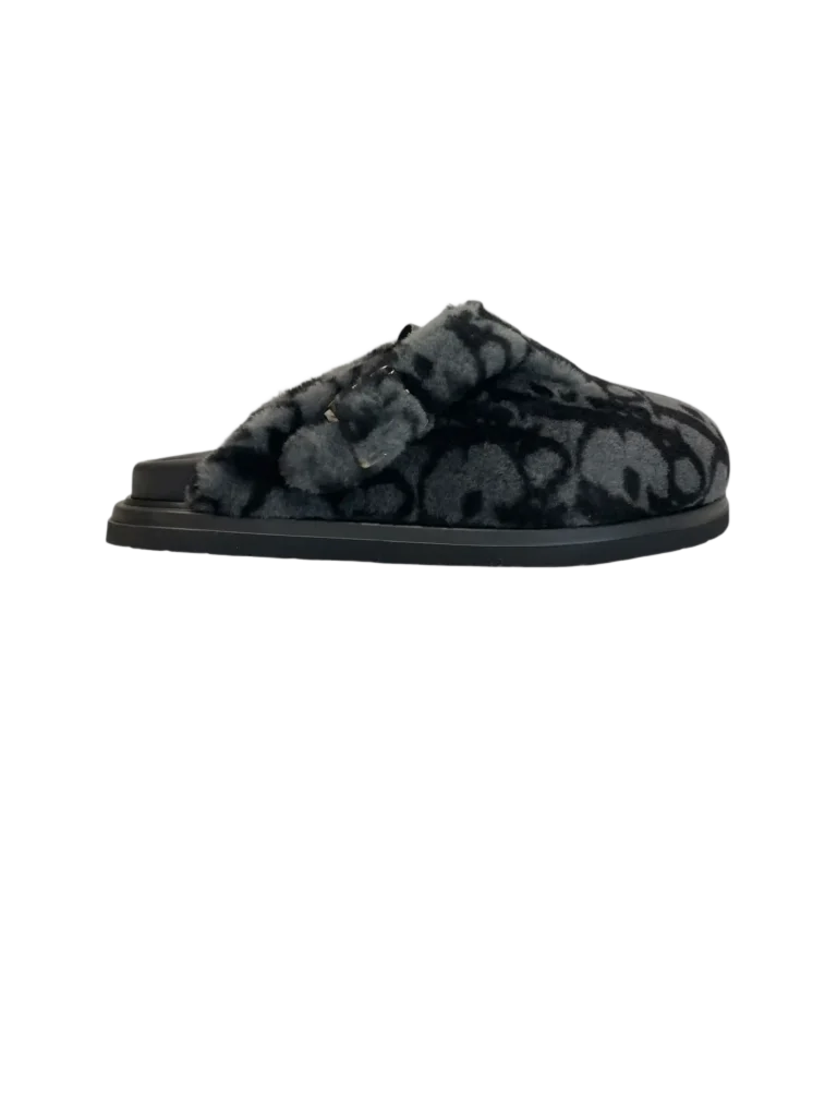 Mules Acqua in shearling con motivo Dior Oblique, 43.