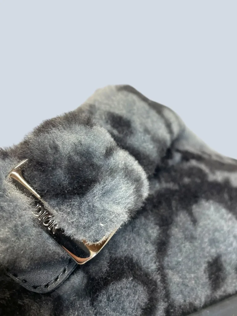 Mules Acqua in shearling con motivo Dior Oblique, 43., foto 7 di 8