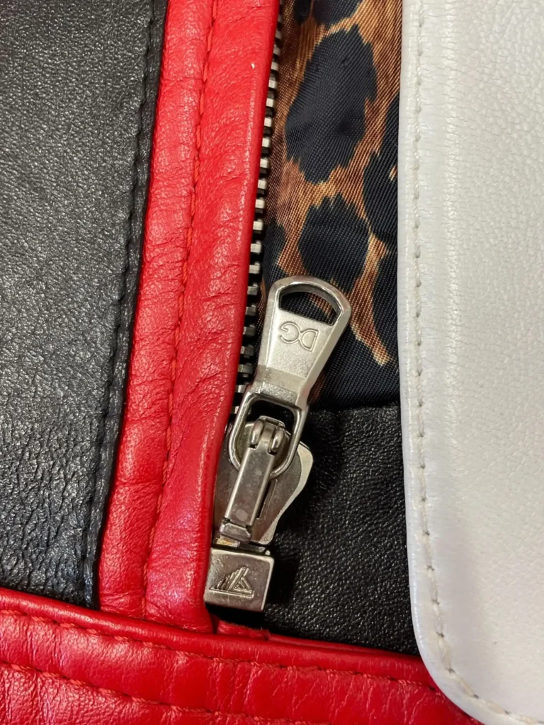 Giubbotto biker cropped in pelle, 44., foto 12 di 13