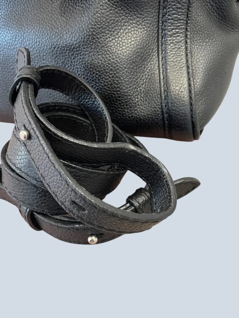 Borsa Skull Padlock Small in pelle martellata., foto 6 di 12