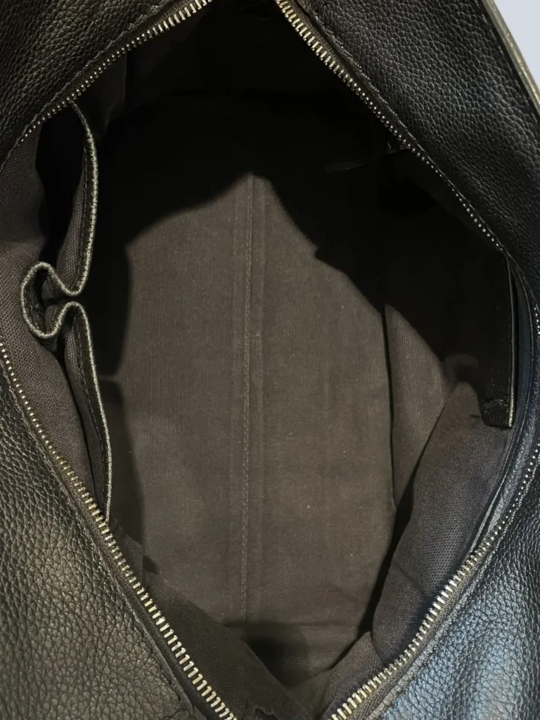 Borsa Skull Padlock Small in pelle martellata., foto 10 di 12