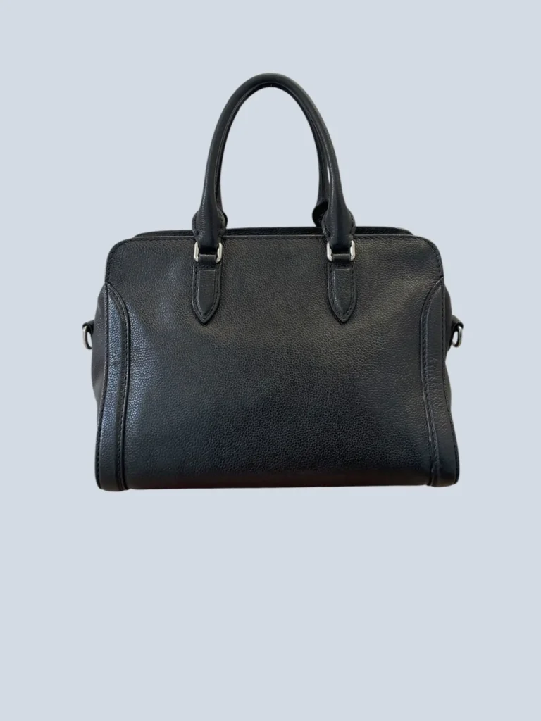 Borsa Skull Padlock Small in pelle martellata., foto 3 di 12