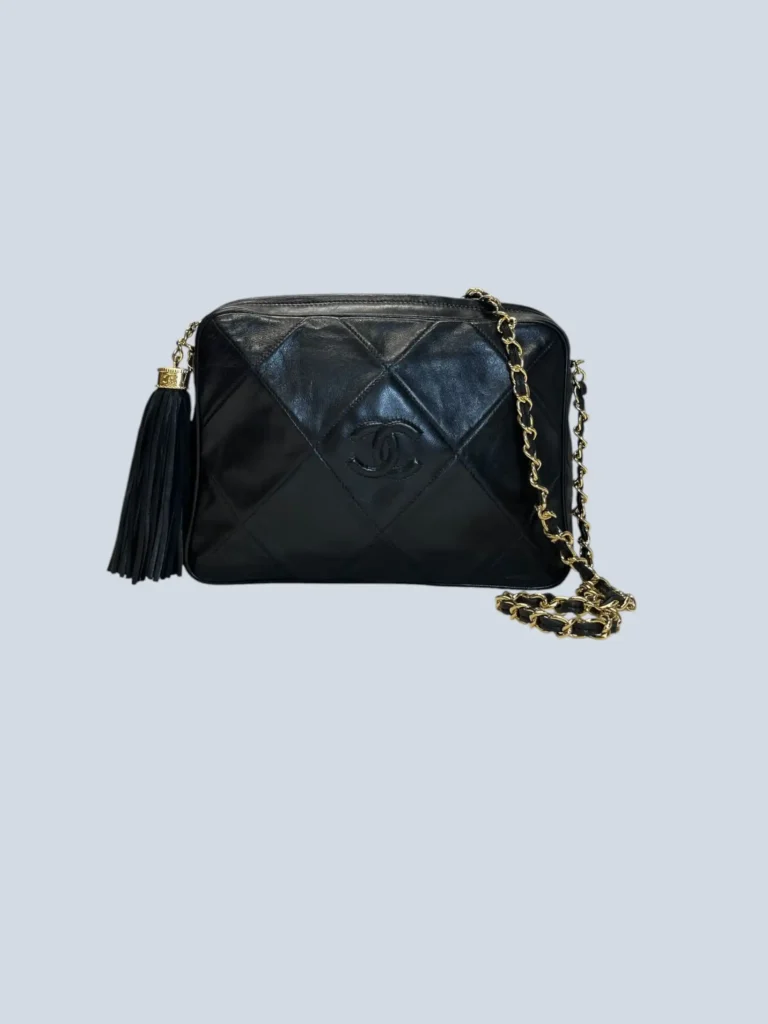 Borsa a spalla Camera Bag Piccola vintage CC logo in pelle.