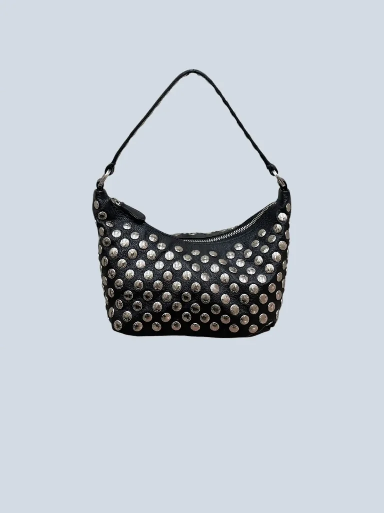 Borsa a mano Mini Studded Hobo in pelle martellata.