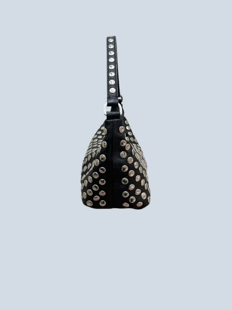 Borsa a mano Mini Studded Hobo in pelle martellata., foto 3 di 12
