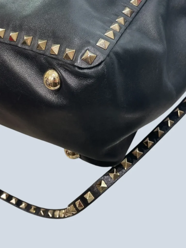 Garavani, borsa shopper a spalla Rockstud in pelle., foto 13 di 13