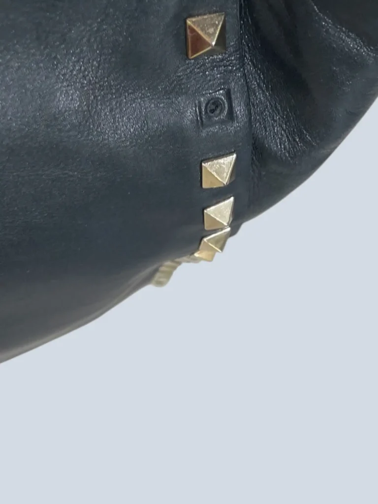 Garavani, borsa shopper a spalla Rockstud in pelle., foto 12 di 13