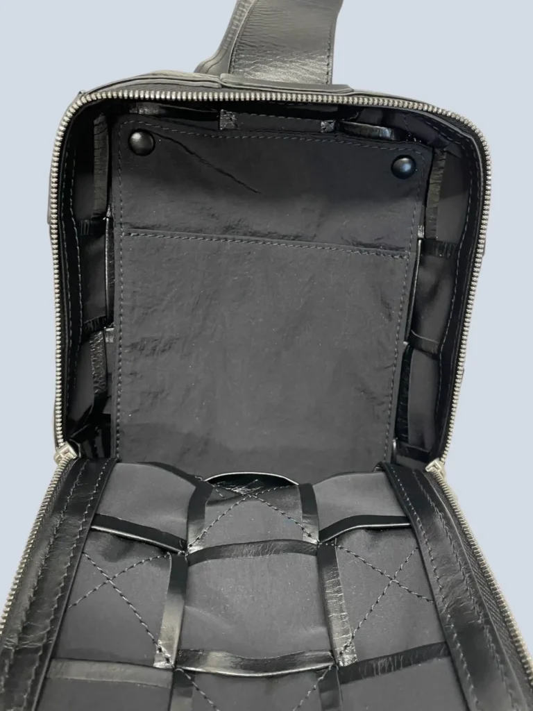 Borsa a tracolla Cassette Sling in nappa., foto 6 di 10
