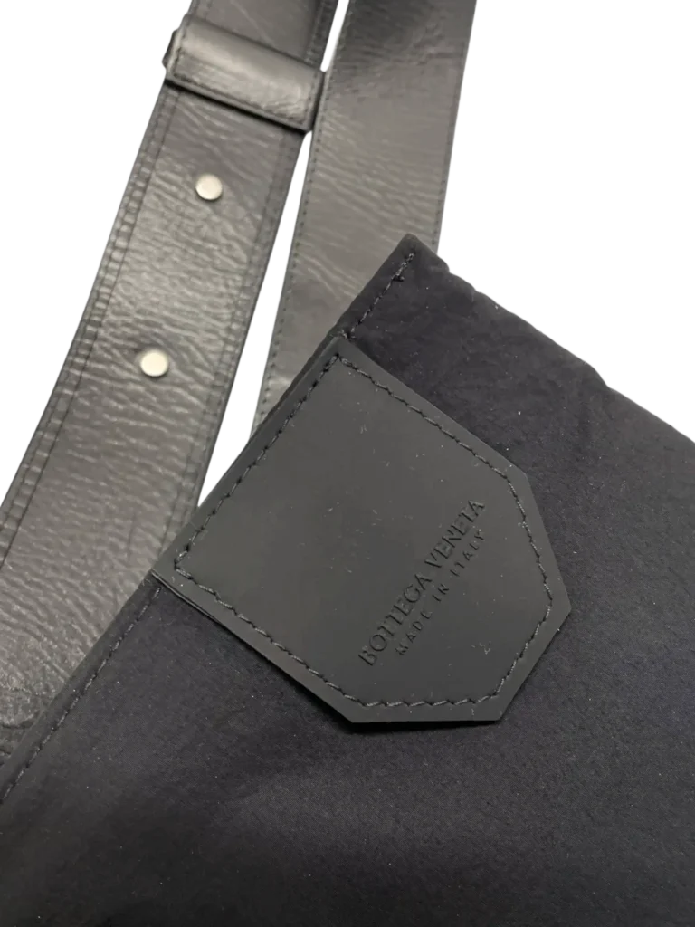 Borsa a tracolla Cassette Sling in nappa., foto 7 di 10