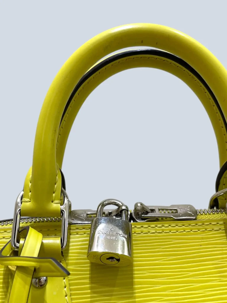 Alma PM Epi leather shoulder bag, photo 10 of 15