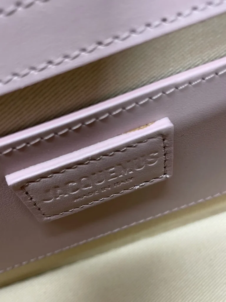 Borsa a tracolla Le Grand Bambino in suede motivo intrecciato., foto 8 di 11