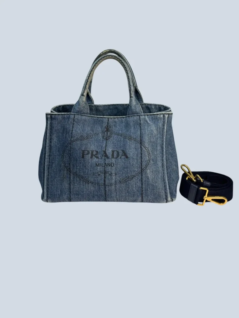 Borsa a tracolla Canapa Tote in denim.