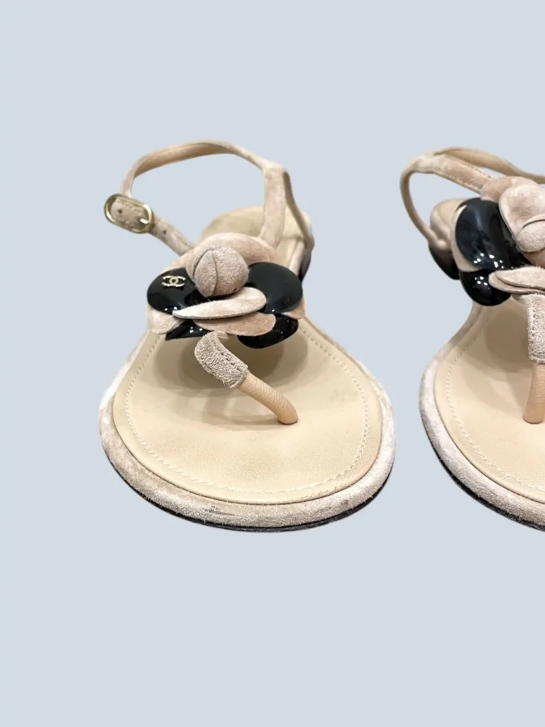 Sandali infradito Camelia logo in suede e vernice, 38,5C., foto 6 di 9