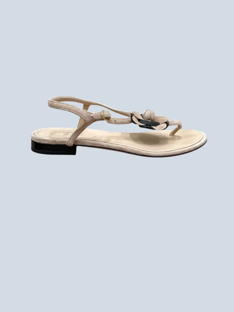 Sandali infradito Camelia logo in suede e vernice, 38,5C.