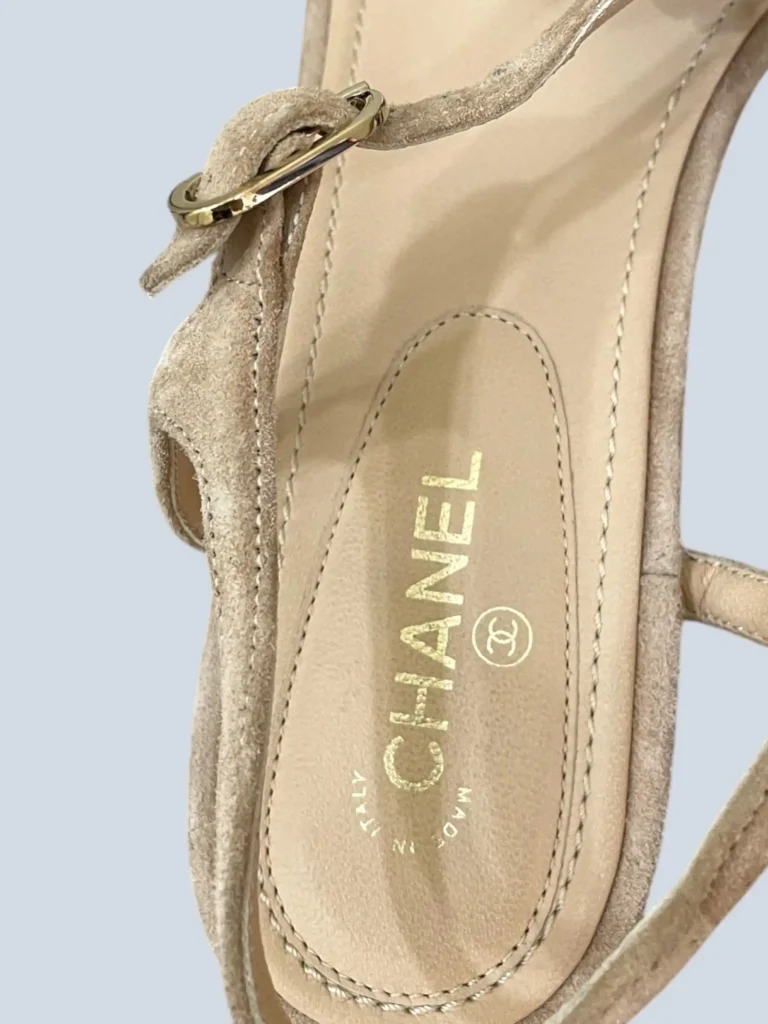 Sandali infradito Camelia logo in suede e vernice, 38,5C., foto 9 di 9