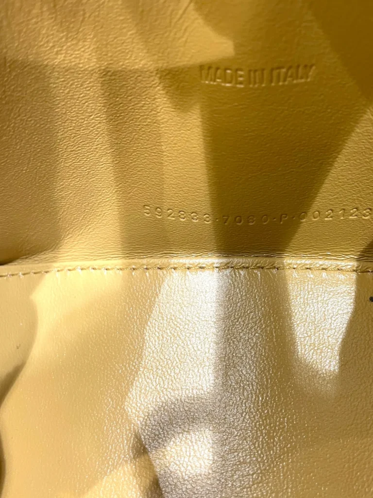 Borsa Hourglass XS in suede e strass., foto 5 di 5