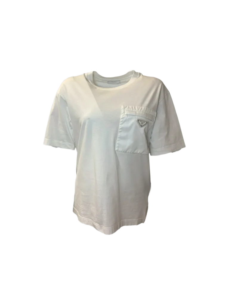 T-shirt Prada con tasca in nylon sul fronte.