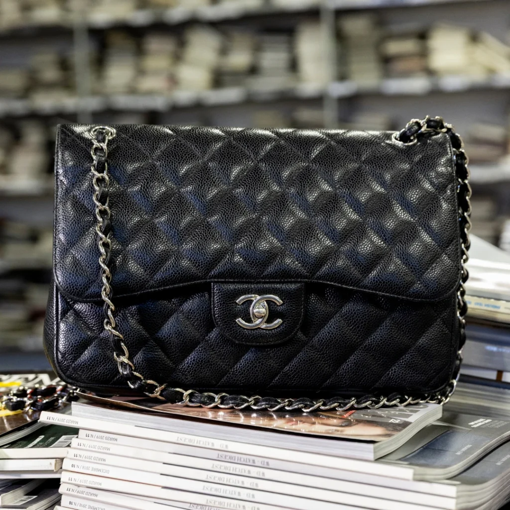 How to clean a vintage leather bag: the expert guide