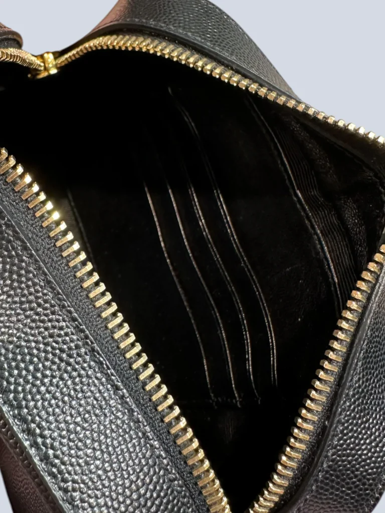 Borsa a tracolla Classic Monogram Camera Bag in pelle., foto 7 di 9